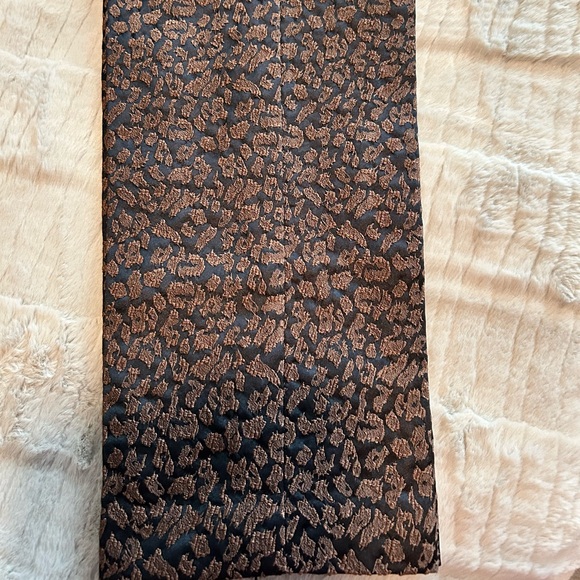 Ann Taylor Black and Brown Patterned Pants - Picture 4 of 7